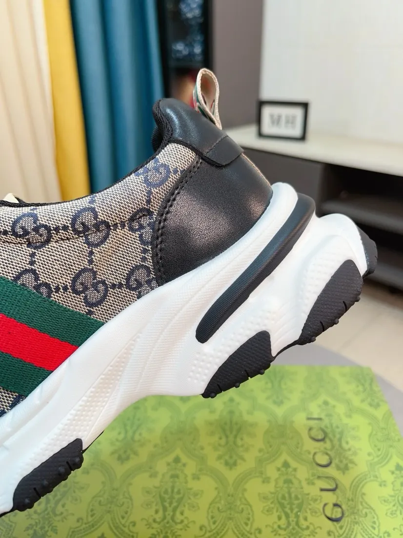 Men's shoes 💰458🌹🌹[GUCCI] Gucci's new lace-up casual men's shoes are on the market first, and the materials and workmanship are superior to all versions on the market. The highest quality shipped first-layer cowhide with imported original perforated materials➕Genuine leather lining, privately molded soft outsole, high foot comfort, imported special materials highlight the brand's unique charm, high-end customization 38-44